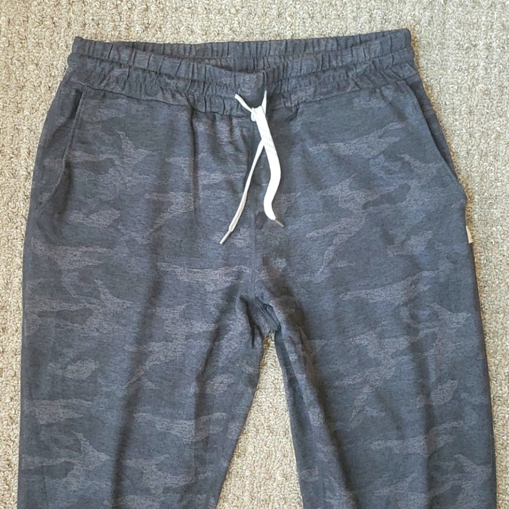 Vuori Camo Joggers